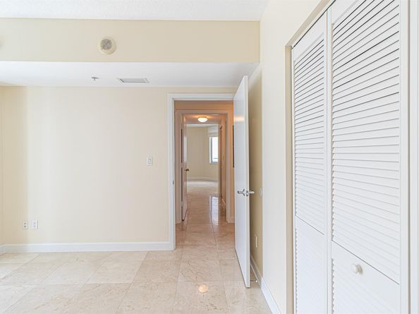 335 S Biscayne Blvd 2400, Miami FL 33131