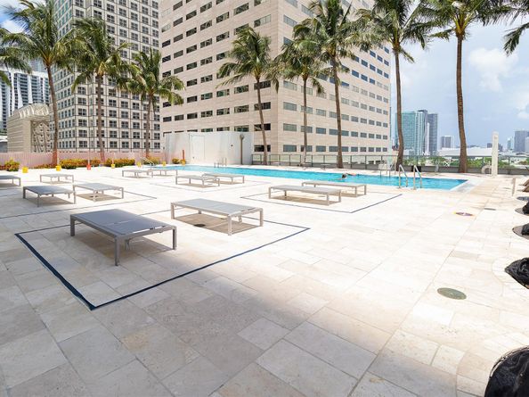 335 S Biscayne Blvd 2400, Miami FL 33131
