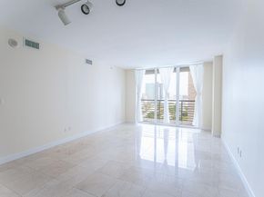 335 S Biscayne Blvd 2400, Miami FL 33131
