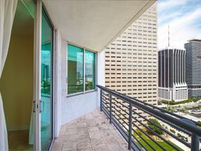 335 S Biscayne Blvd 2400, Miami FL 33131
