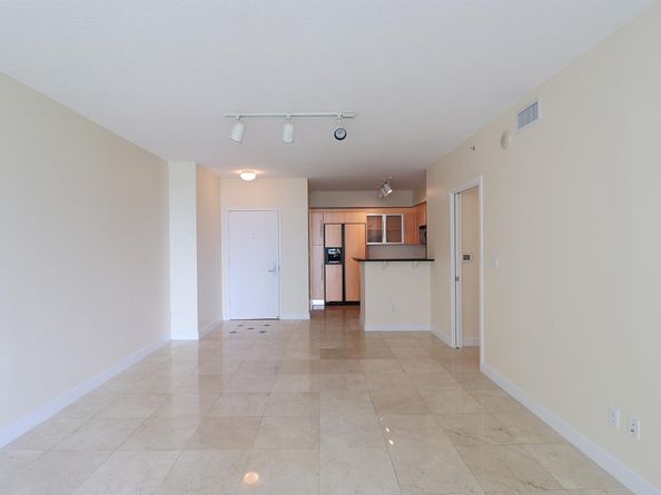 335 S Biscayne Blvd 2400, Miami FL 33131