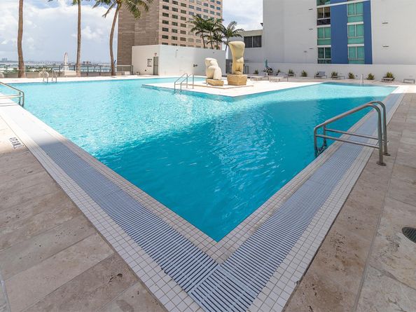 335 S Biscayne Blvd 2400, Miami FL 33131