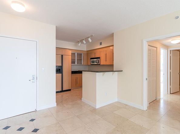 335 S Biscayne Blvd 2400, Miami FL 33131