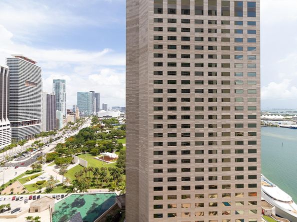 335 S Biscayne Blvd 2400, Miami FL 33131