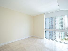 335 S Biscayne Blvd 2400, Miami FL 33131
