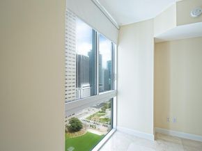 335 S Biscayne Blvd 2400, Miami FL 33131