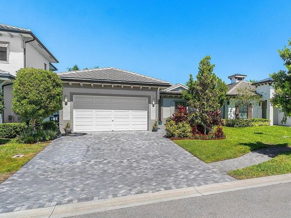 3049 Safflower Circle, West Palm Beach FL 33401