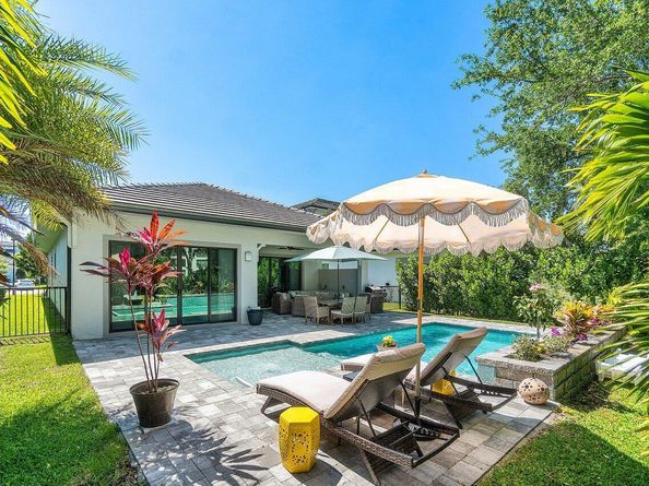 3049 Safflower Circle, West Palm Beach FL 33401