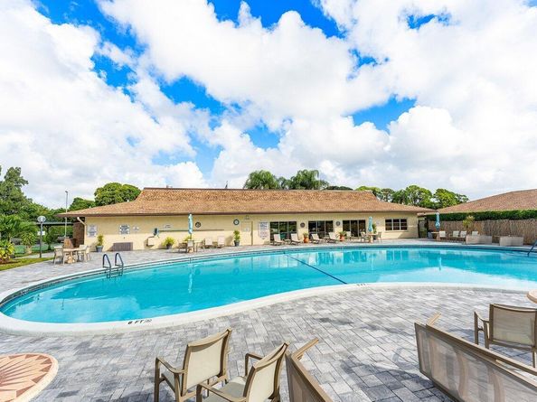 5300 Nesting Way A, Delray Beach FL 33484