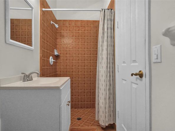 2453 NE 14th Street Cswy, Pompano Beach FL 33062