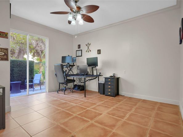 2453 NE 14th Street Cswy, Pompano Beach FL 33062