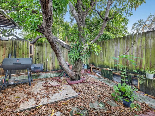 6133 SW 5th Street, Margate FL 33068