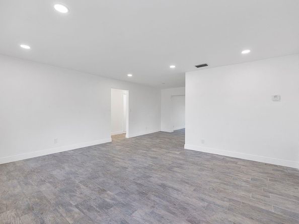 370 S Golf Blvd, Pompano Beach FL 33064