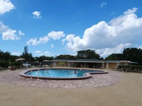 173 Kent J, West Palm Beach FL 33417
