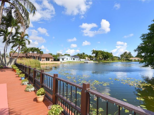 4148 NW 19th Ter, Oakland Park FL 33309