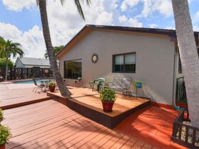 4148 NW 19th Ter, Oakland Park FL 33309