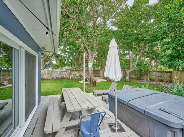 801 NE 15th St, Fort Lauderdale FL 33304