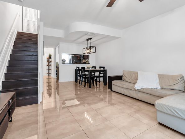 12 Fleming Court, Weston FL 33326