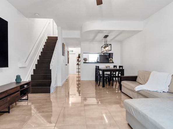12 Fleming Court, Weston FL 33326