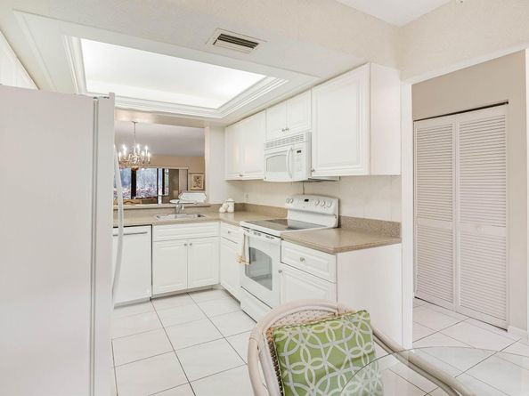 5121 Oak Hill Lane 416, Delray Beach FL 33484