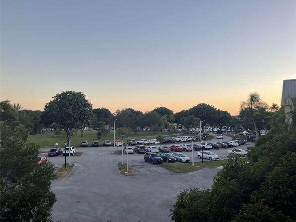 6201 N Falls Circle Dr 309, Lauderhill FL 33319