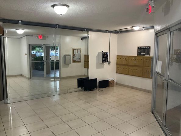 6201 N Falls Circle Dr 309, Lauderhill FL 33319