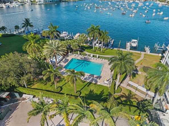 875 E Camino Real 2g, Boca Raton FL 33432