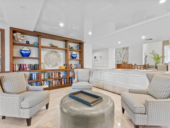 875 E Camino Real 2g, Boca Raton FL 33432