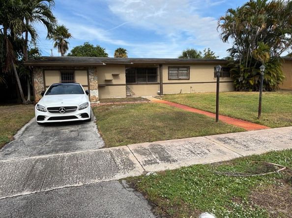 4115 NW 191st Ter, Miami Gardens FL 33055