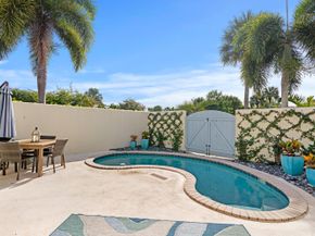 2211 Las Casitas Drive, Wellington FL 33414