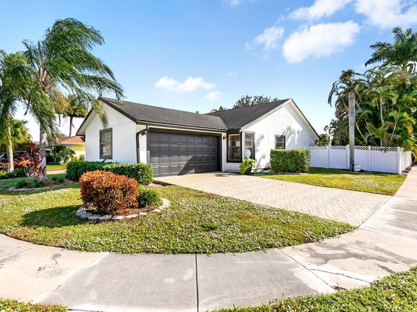 1855 Primrose Lane, Wellington FL 33414