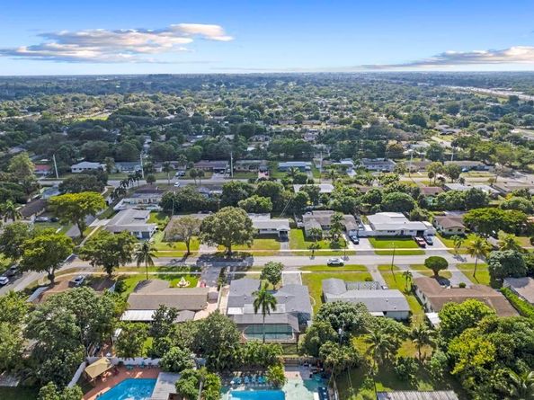 Undisclosed Address #FX-10537343, Plantation FL 33317