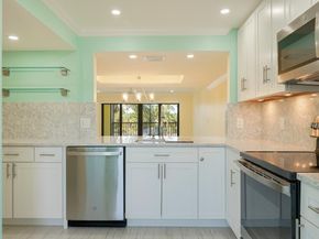 240 Captains Walk 5120, Delray Beach FL 33483