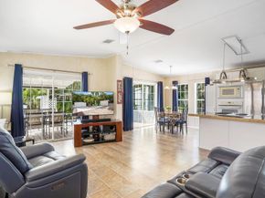 1911 SW 87th Ter, Davie FL 33324