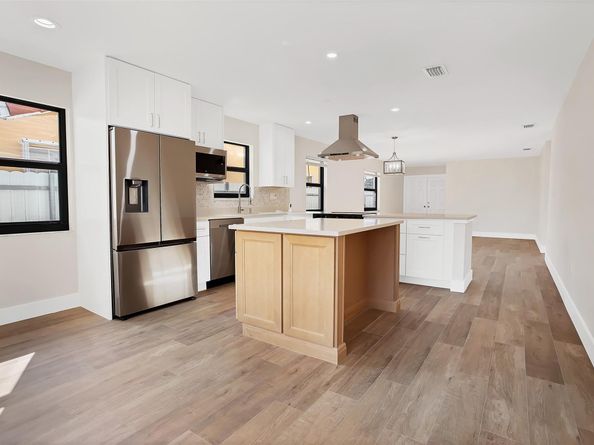 391 NW 58th Ave, Miami FL 33126