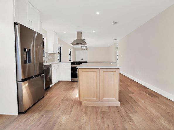 391 NW 58th Ave, Miami FL 33126