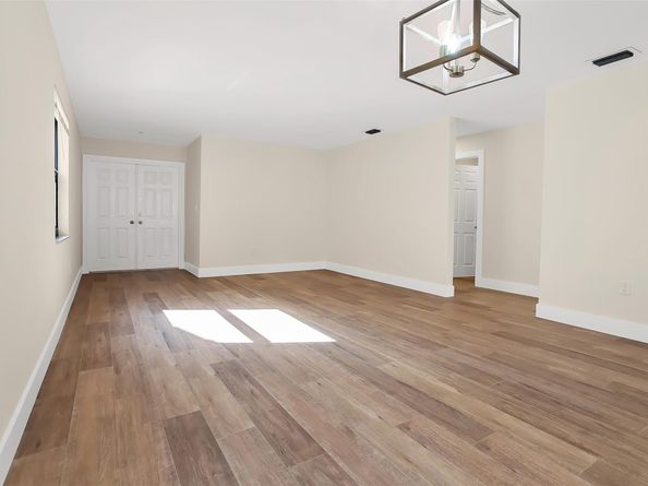 391 NW 58th Ave, Miami FL 33126