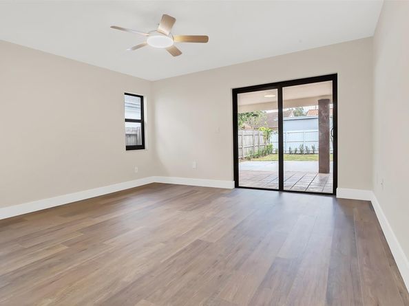 391 NW 58th Ave, Miami FL 33126