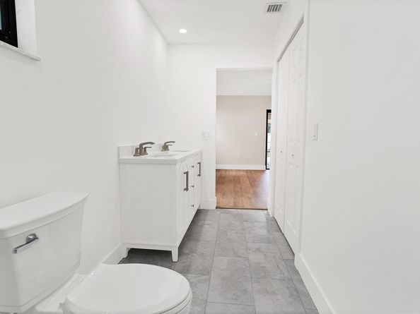 391 NW 58th Ave, Miami FL 33126