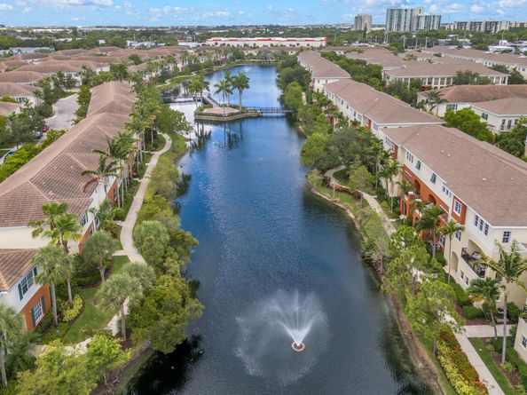 621 SW 2nd Drive 621, Pompano Beach FL 33060