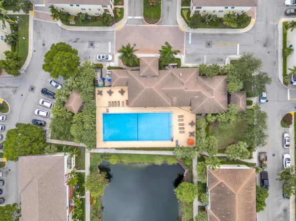 621 SW 2nd Drive 621, Pompano Beach FL 33060