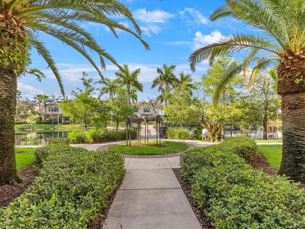 621 SW 2nd Drive 621, Pompano Beach FL 33060