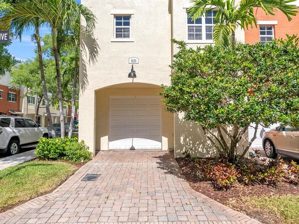 621 SW 2nd Drive 621, Pompano Beach FL 33060