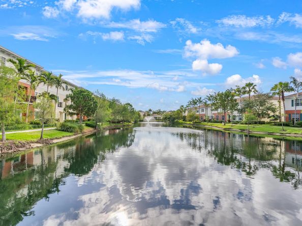 621 SW 2nd Drive 621, Pompano Beach FL 33060