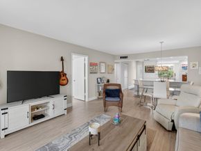 25 Abbey Lane 402, Delray Beach FL 33446