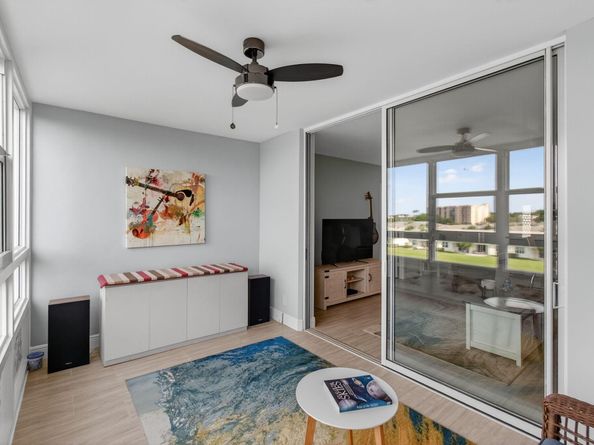 25 Abbey Lane 402, Delray Beach FL 33446