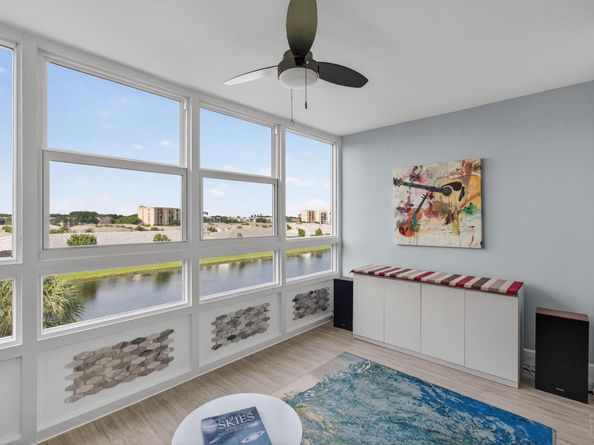 25 Abbey Lane 402, Delray Beach FL 33446