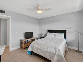 25 Abbey Lane 402, Delray Beach FL 33446