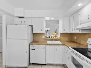 27 Abbey Lane 205, Delray Beach FL 33446