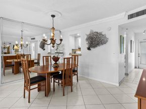 27 Abbey Lane 205, Delray Beach FL 33446